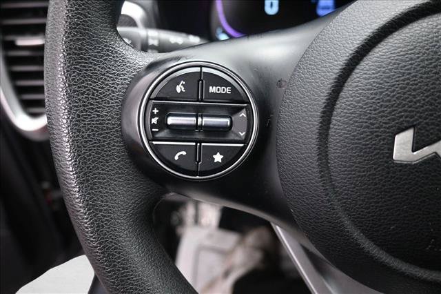 Used 2024 Kia Soul LX w/ Option Group 015 FWD image 15