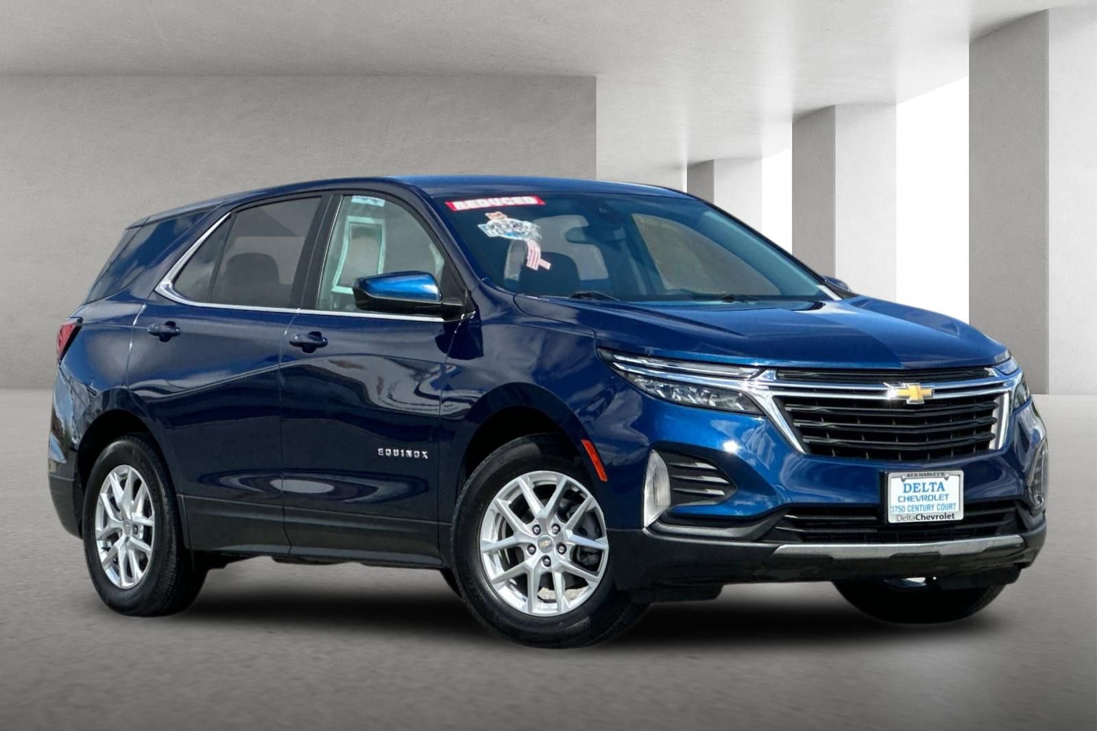Used 2022 Chevrolet Equinox LT image 2