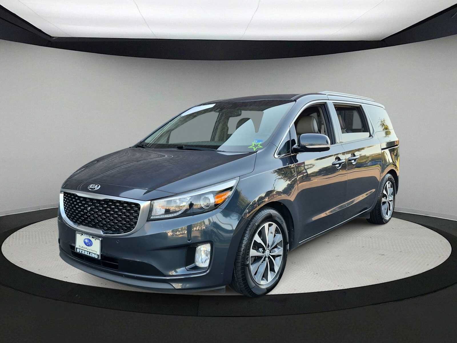 Used 2016 Kia Sedona SX FWD image 4
