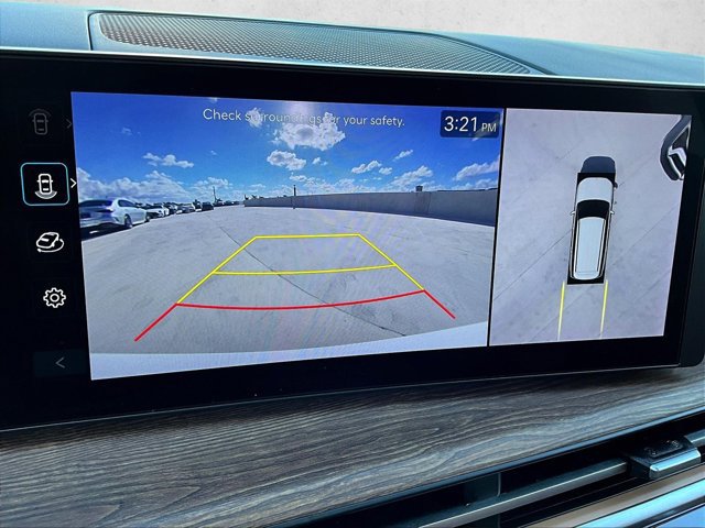 Used 2025 Hyundai Santa Fe Limited image 21