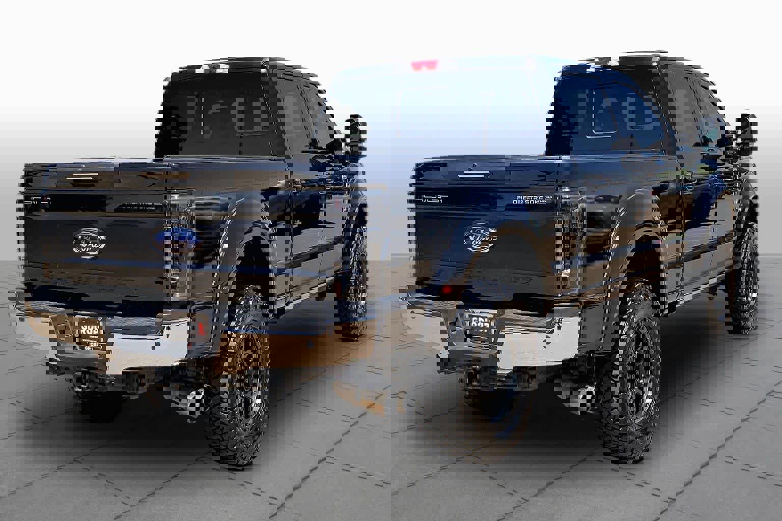 Used 2019 Ford F250 Lariat w/ Lariat Ultimate Package AWD/4WD image 13