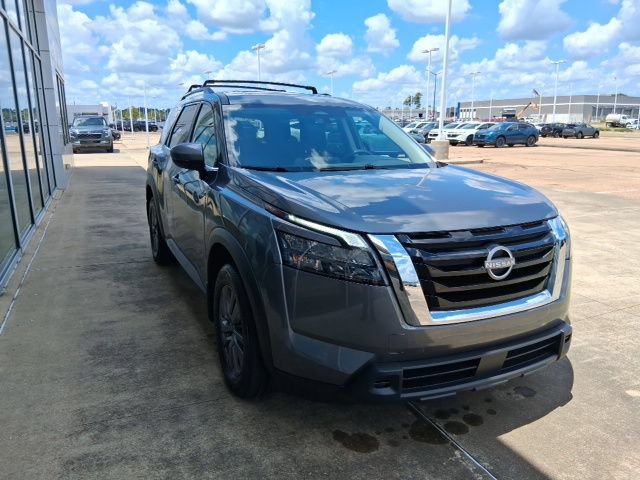 Certified 2025 Nissan Pathfinder SV w/ SV Premium Package FWD image 8