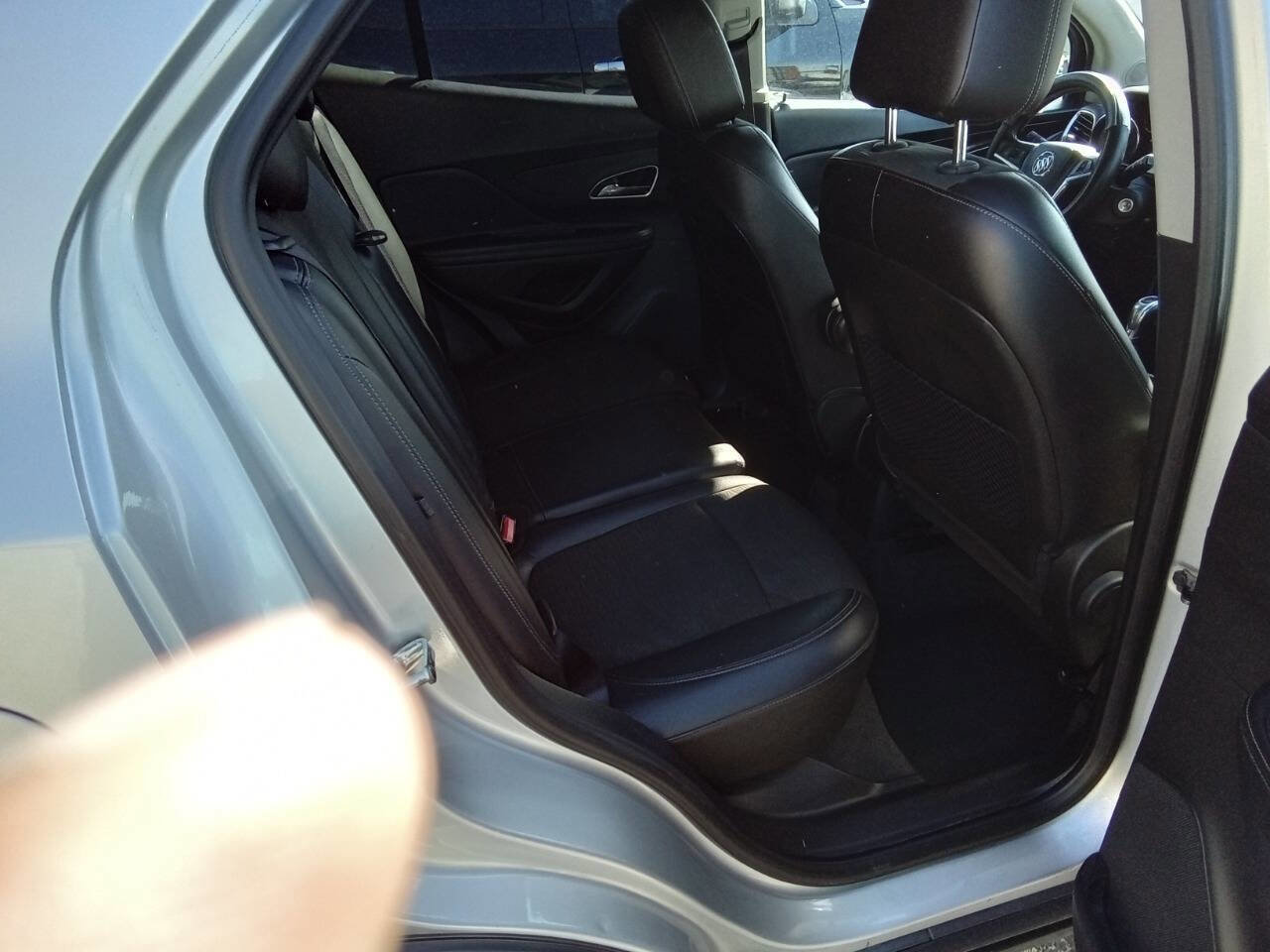 Used 2015 Buick Encore FWD image 5