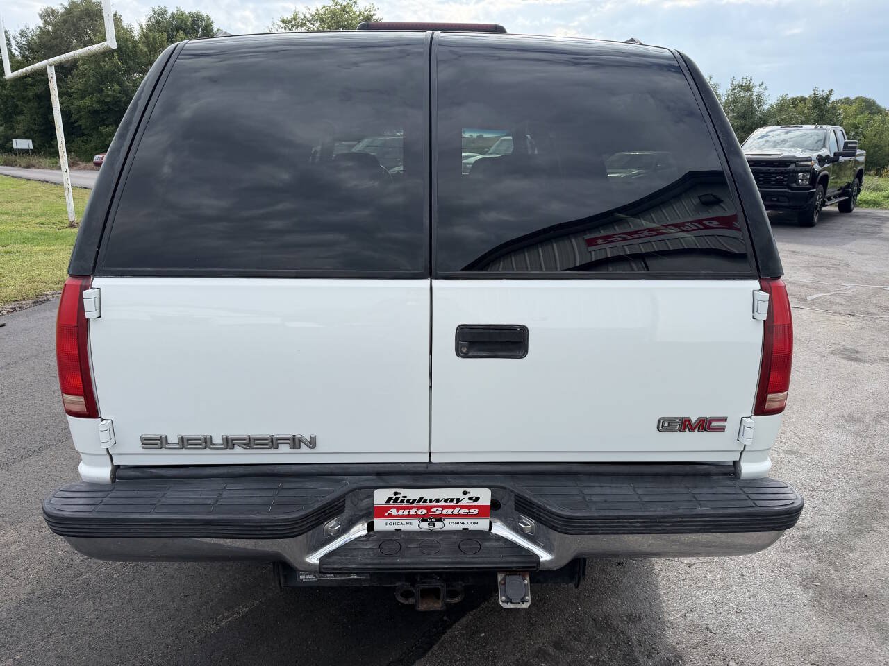 Used 1999 GMC Suburban 4WD w/ Marketing Opt Pkg 2 image 5