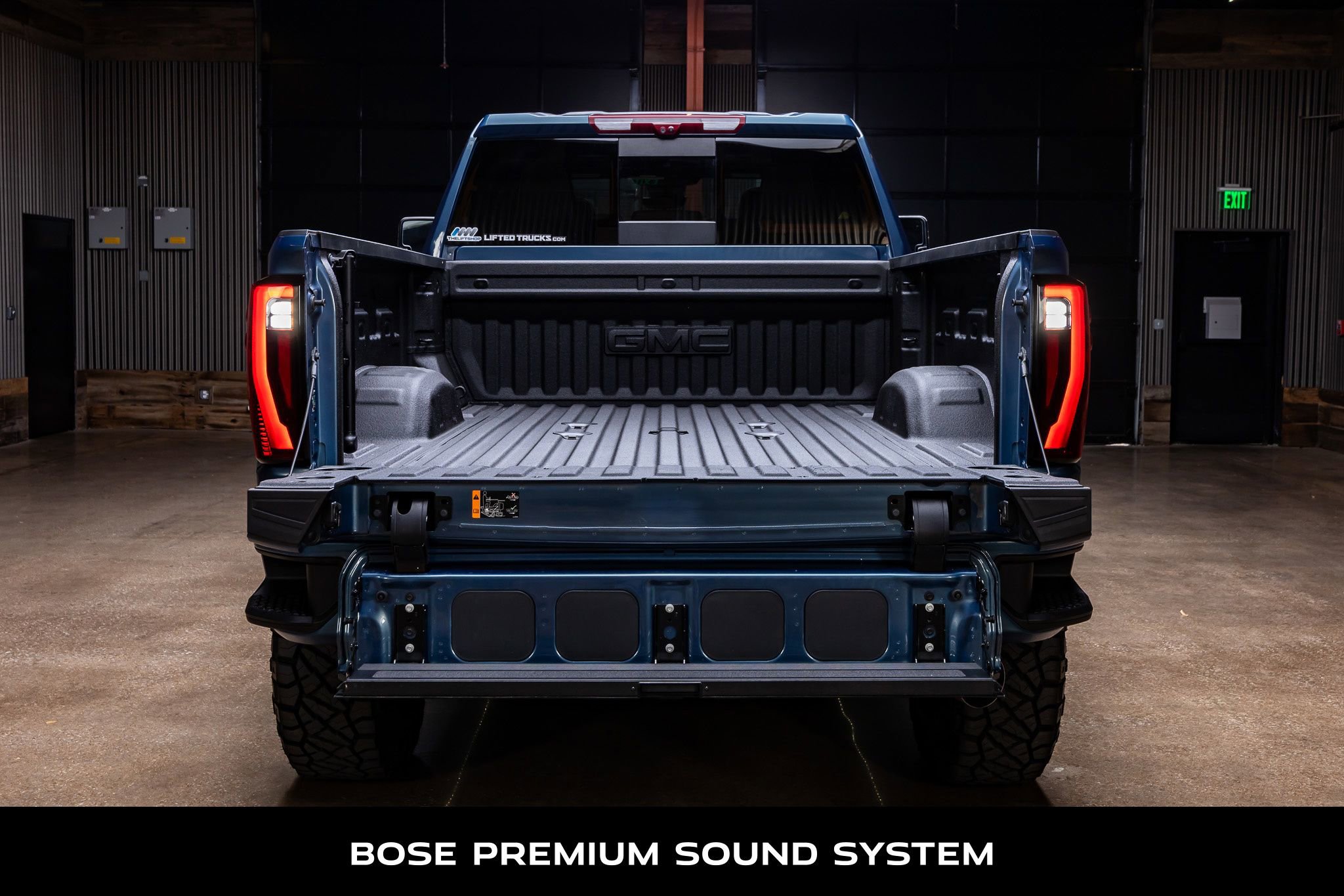 Used 2025 GMC Sierra 2500 Denali w/ Denali Reserve Package image 9