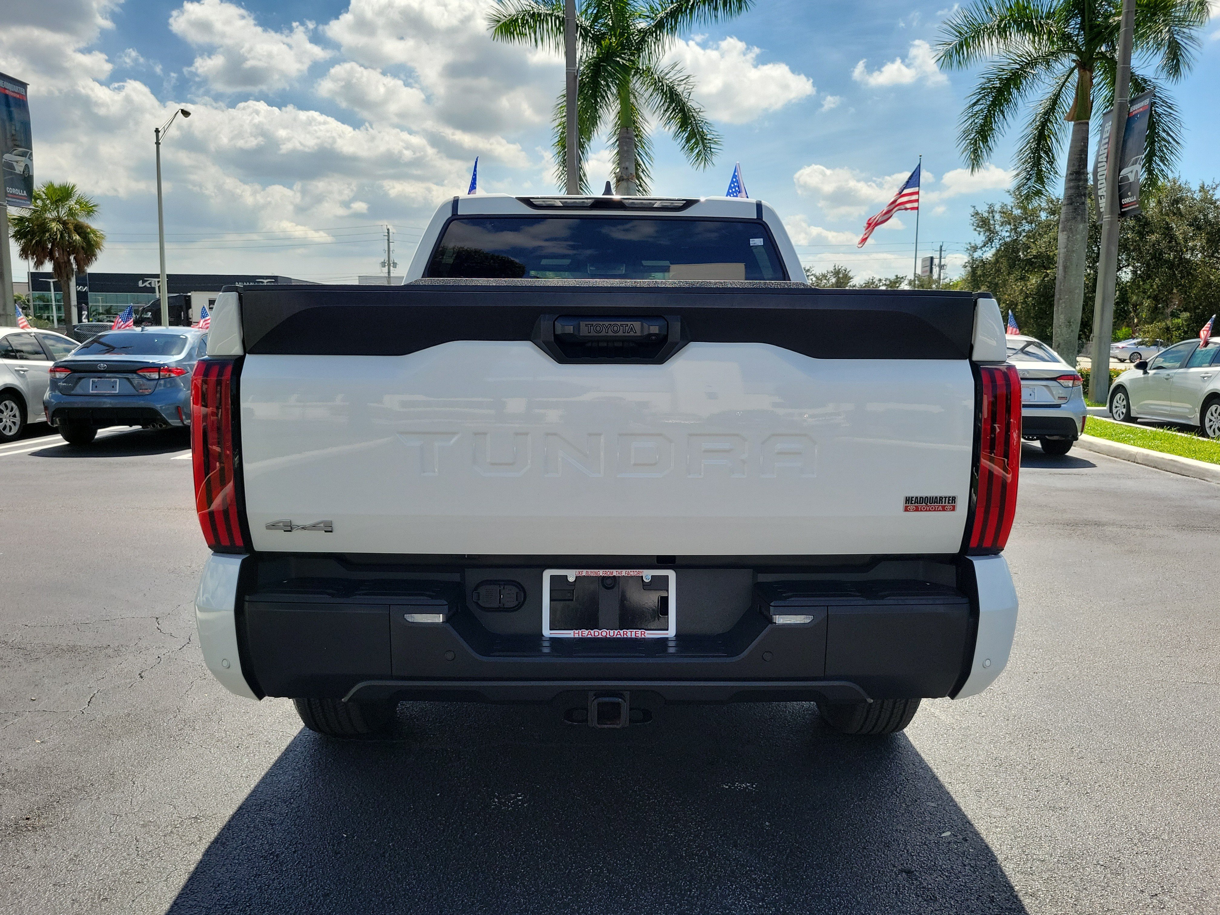 Used 2025 Toyota Tundra SR5 w/ SR5 Premium Package AWD/4WD image 10