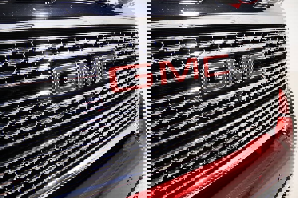 Used 2022 GMC Sierra 3500 Denali w/ Denali Ultimate Package image 35