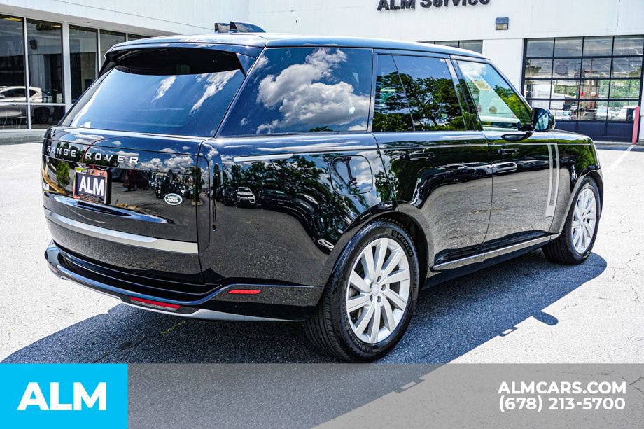 Used 2023 Land Rover Range Rover SE AWD/4WD image 5