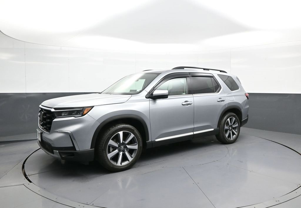 Used 2023 Honda Pilot Touring image 10