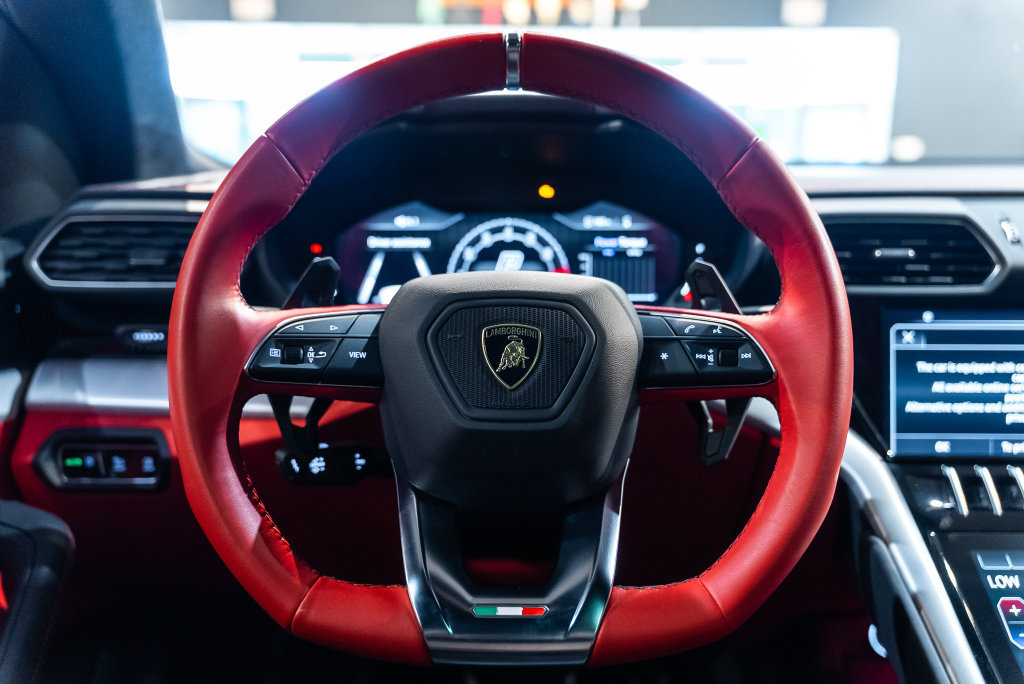 Used 2023 Lamborghini Urus S AWD/4WD image 5