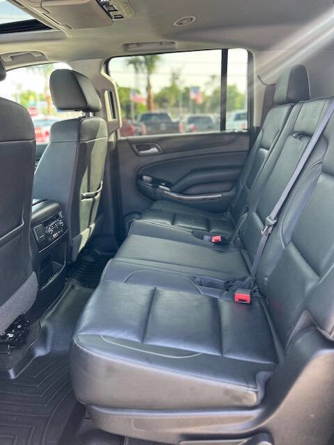 Used 2016 Chevrolet Suburban LT w/ Luxury Package RWD image 16