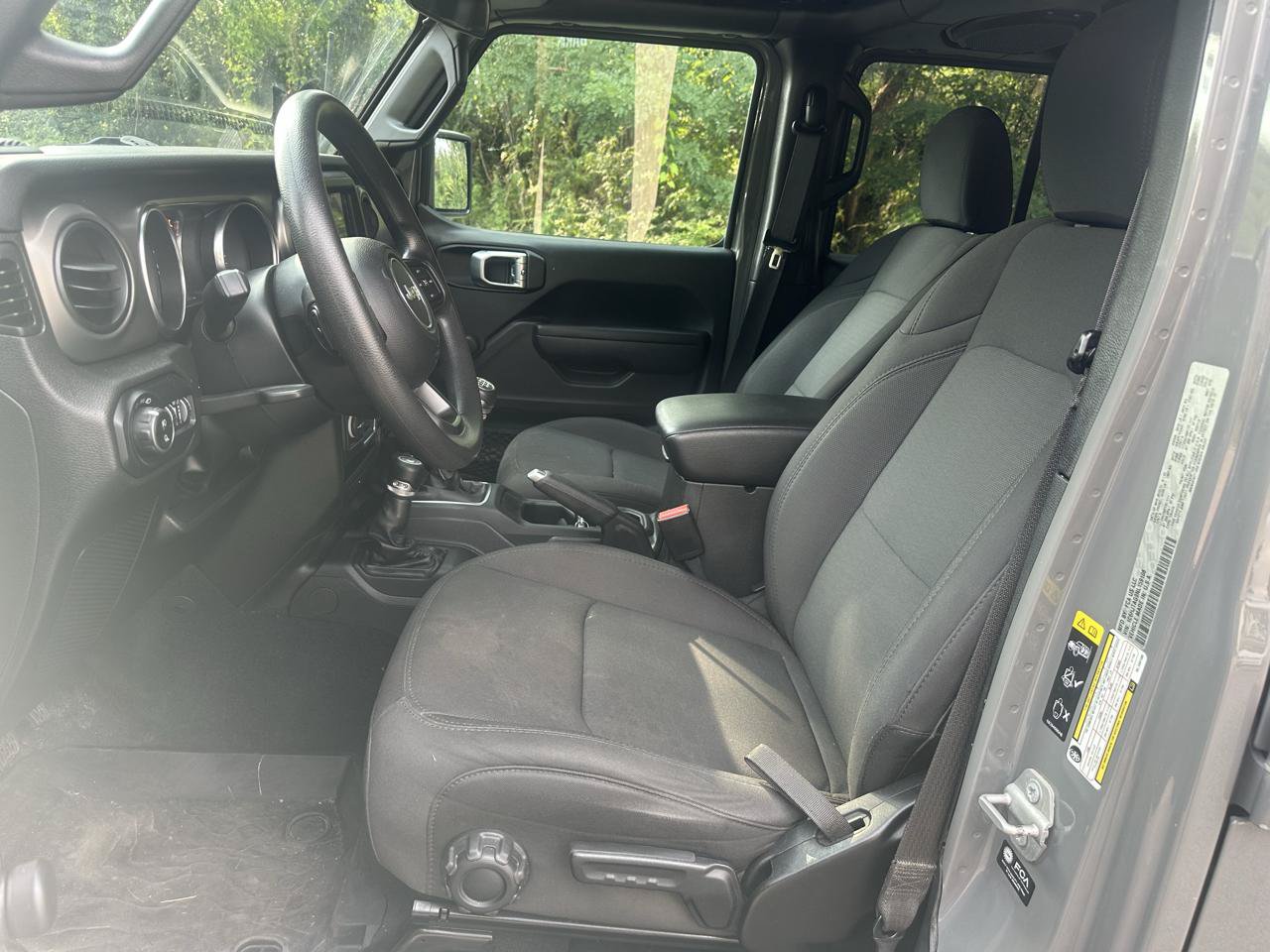 Used 2022 Jeep Gladiator Sport AWD/4WD image 9
