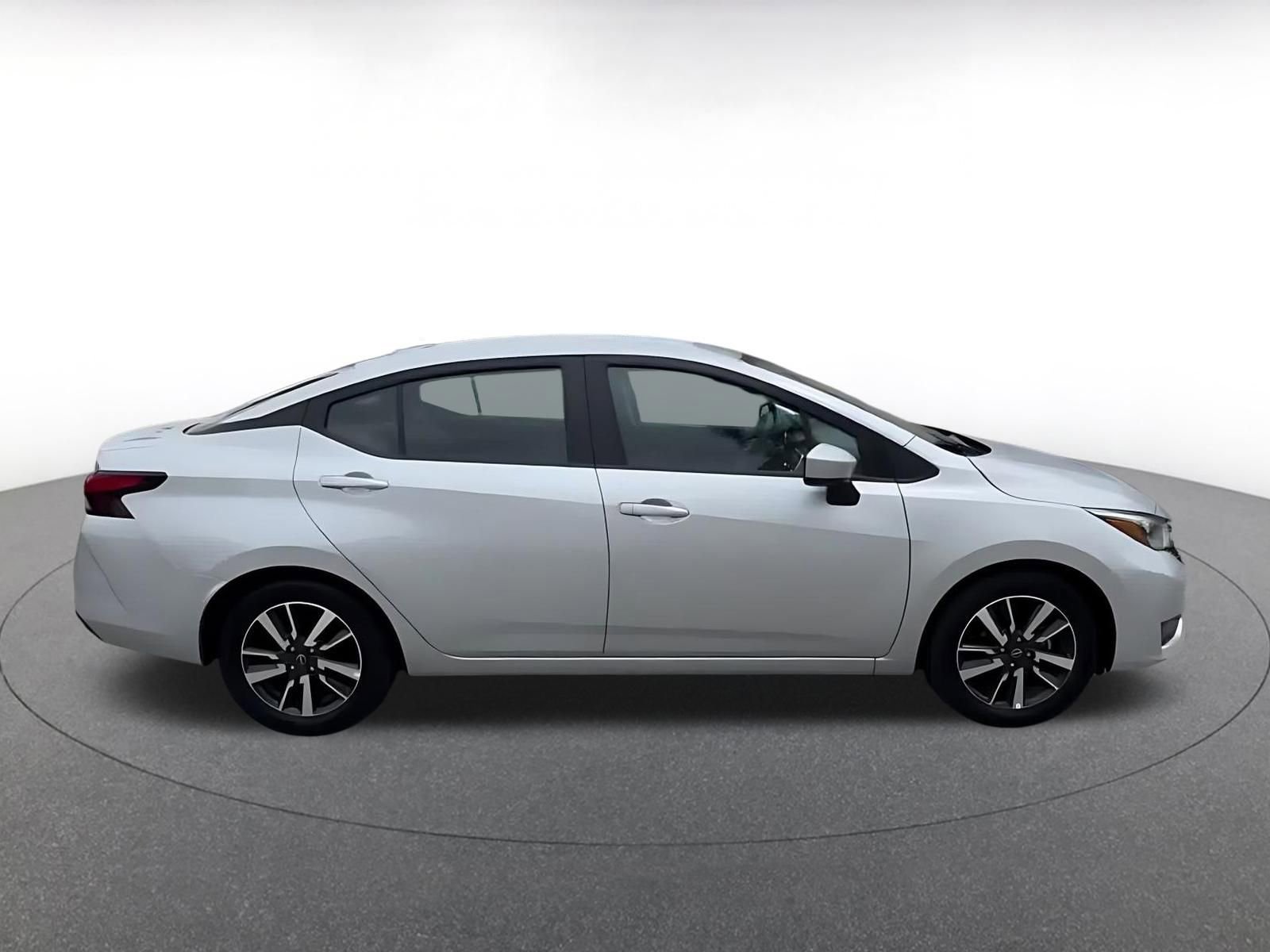 Used 2025 Nissan Versa SV FWD image 16