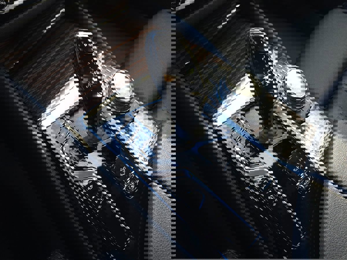 Used 2023 BMW 530e xDrive w/ Premium Package image 48