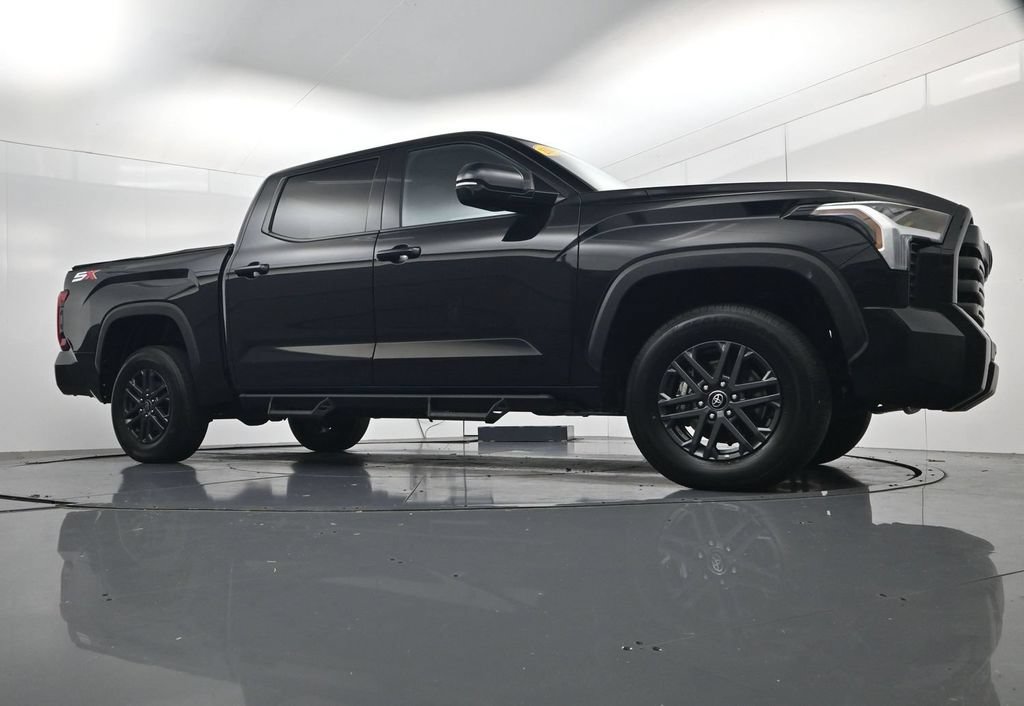 Used 2025 Toyota Tundra SR5 w/ SR5 Convenience Package AWD/4WD image 38