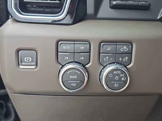 Certified 2026 GMC Sierra 3500 Denali w/ Denali Reserve Package image 24