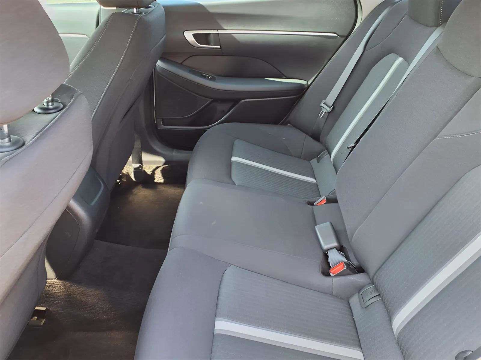 Certified 2025 Hyundai Sonata SE image 8