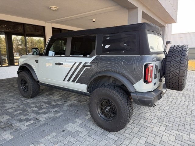 Used 2023 Ford Bronco Badlands image 3