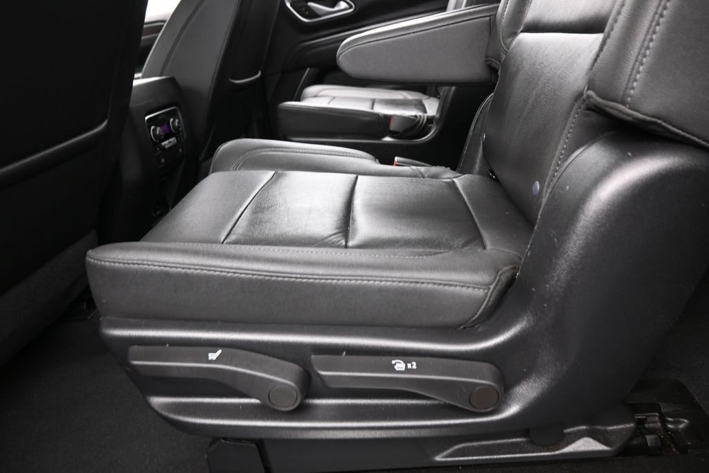 Used 2022 Chevrolet Suburban Z71 w/ Luxury Package AWD/4WD image 42