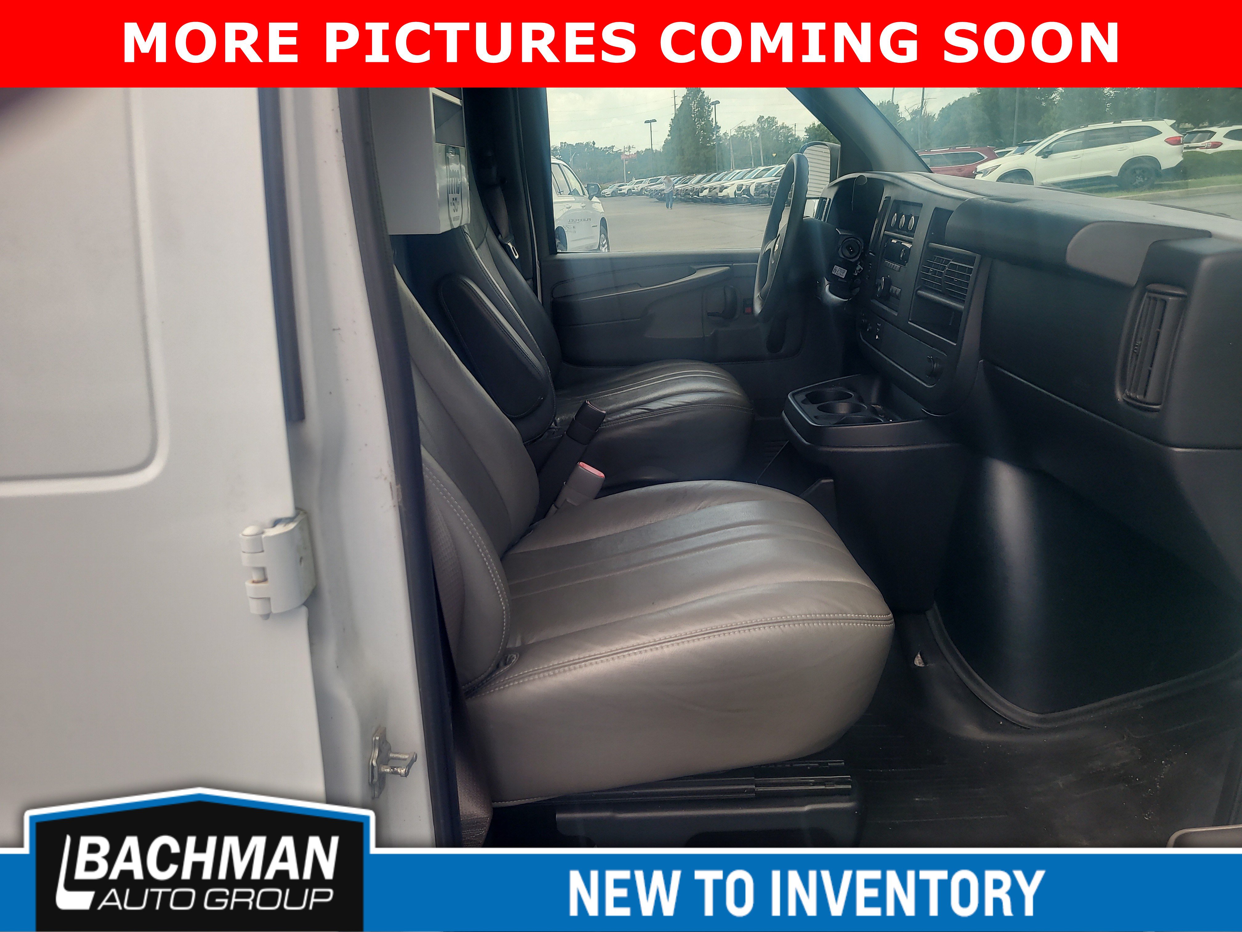 Used 2013 Chevrolet Express 2500 RWD image 9