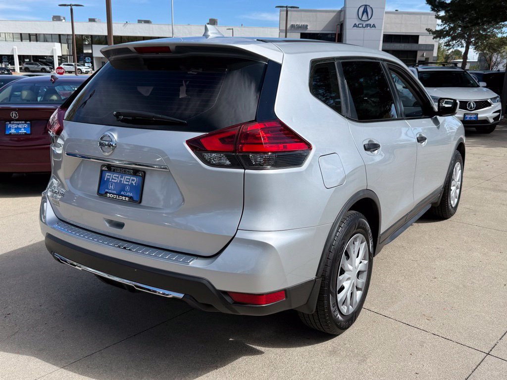 Used 2017 Nissan Rogue S FWD image 4