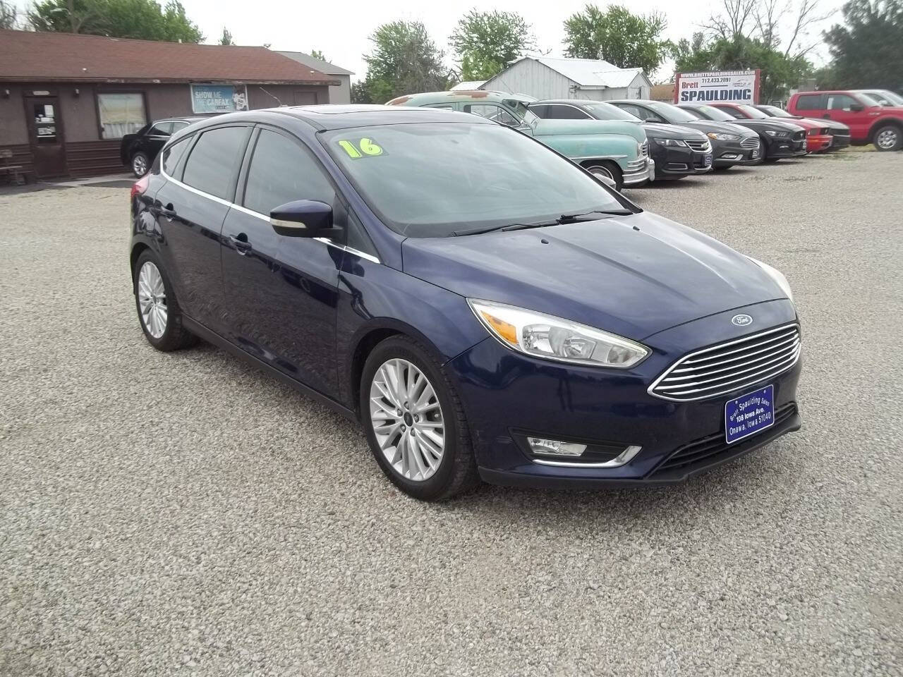 Used 2016 Ford Focus Titanium w/ Titanium Cold Weather Package FWD image 5