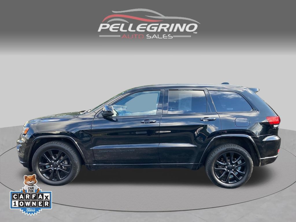 Used 2017 Jeep Grand Cherokee Altitude AWD/4WD video 3