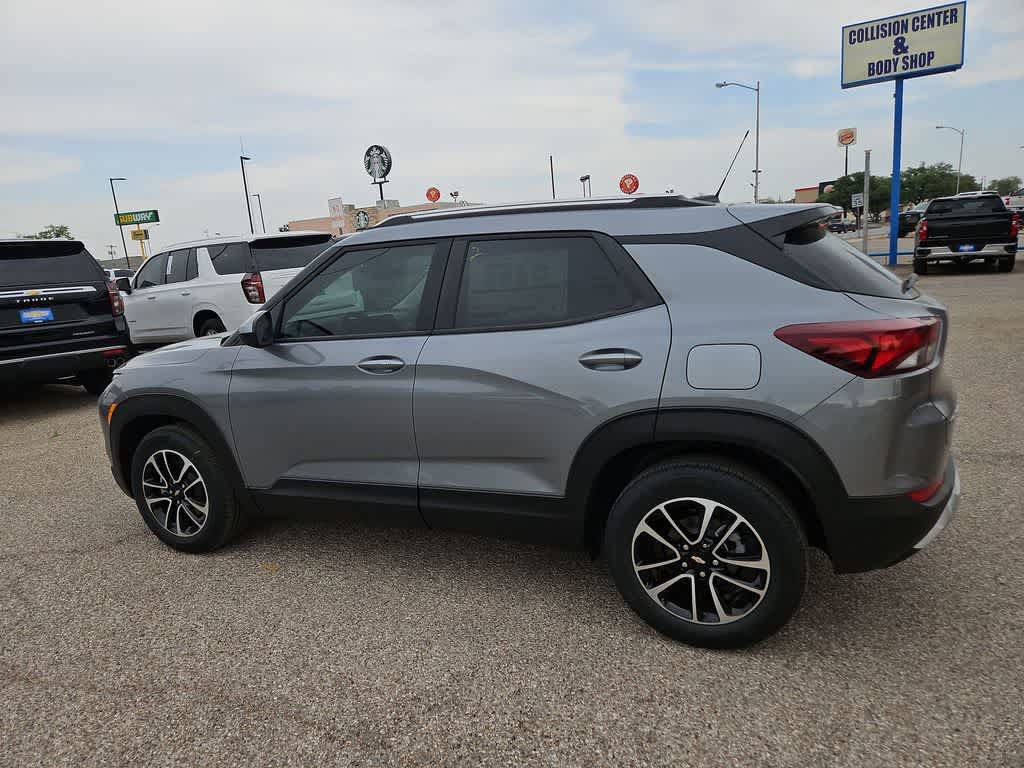 Used 2025 Chevrolet TrailBlazer LT FWD image 11