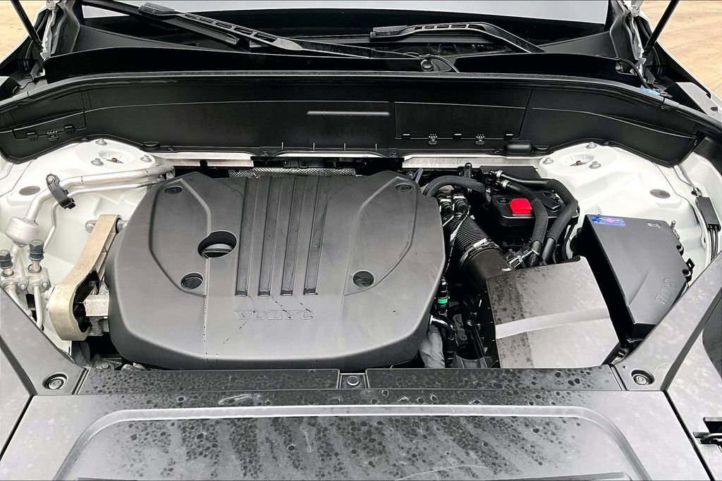 Used 2023 Volvo XC90 B5 Core w/ Climate Package image 13