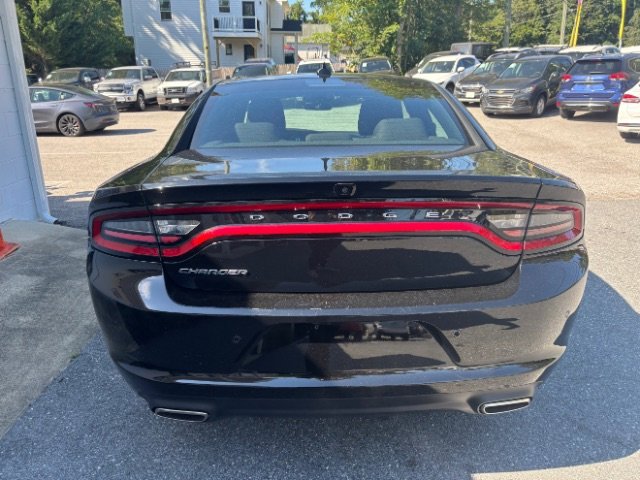 Used 2023 Dodge Charger SXT image 4