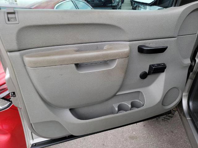 Used 2013 Chevrolet Silverado 1500 W/T image 14