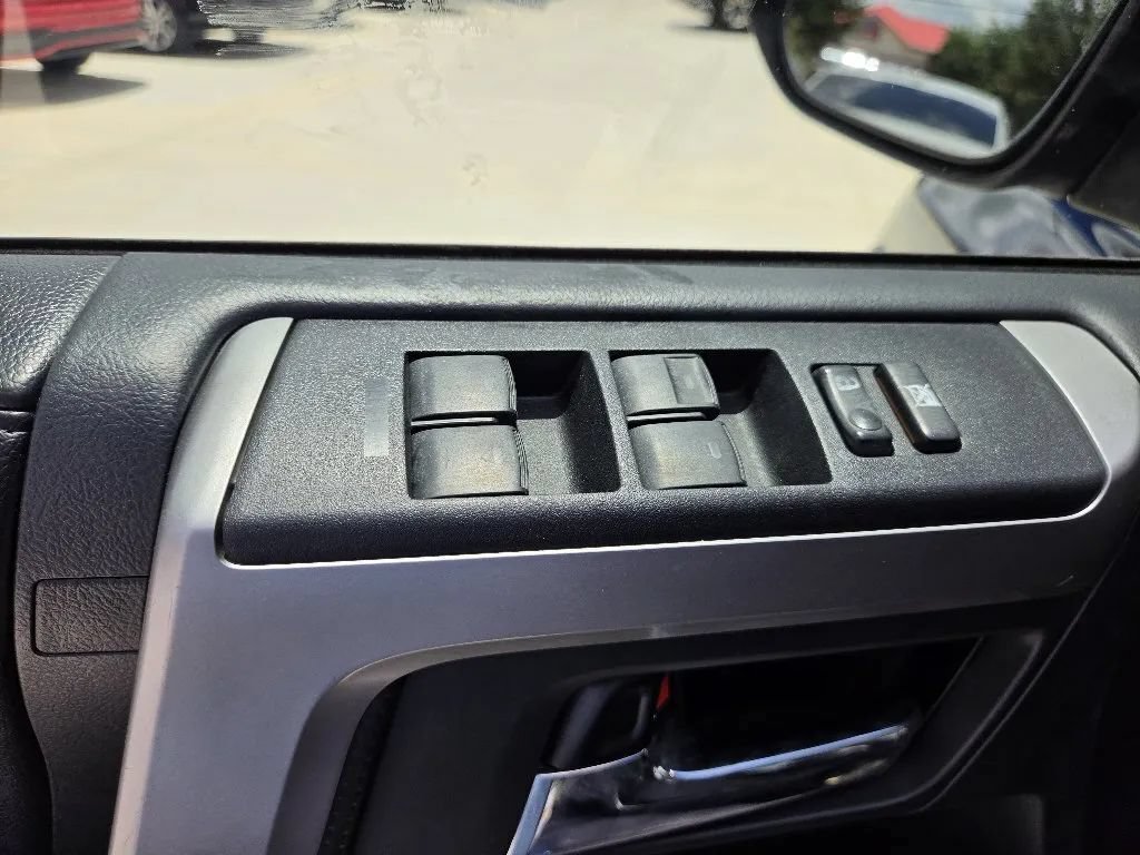 Used 2015 Toyota 4Runner SR5 RWD image 12