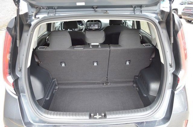 Used 2023 Kia Soul LX w/ LX Technology Package image 35