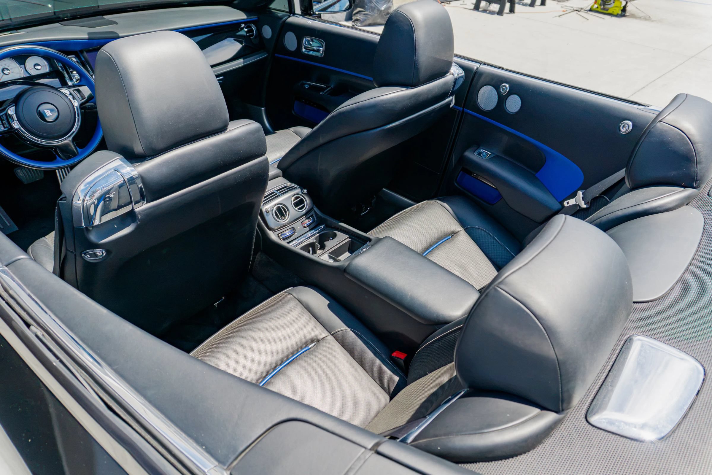 Used 2018 Rolls-Royce Dawn RWD image 66