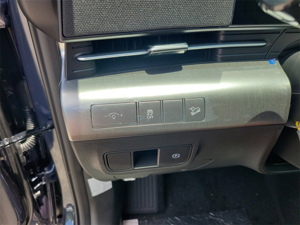 Used 2025 Hyundai Kona SEL image 11