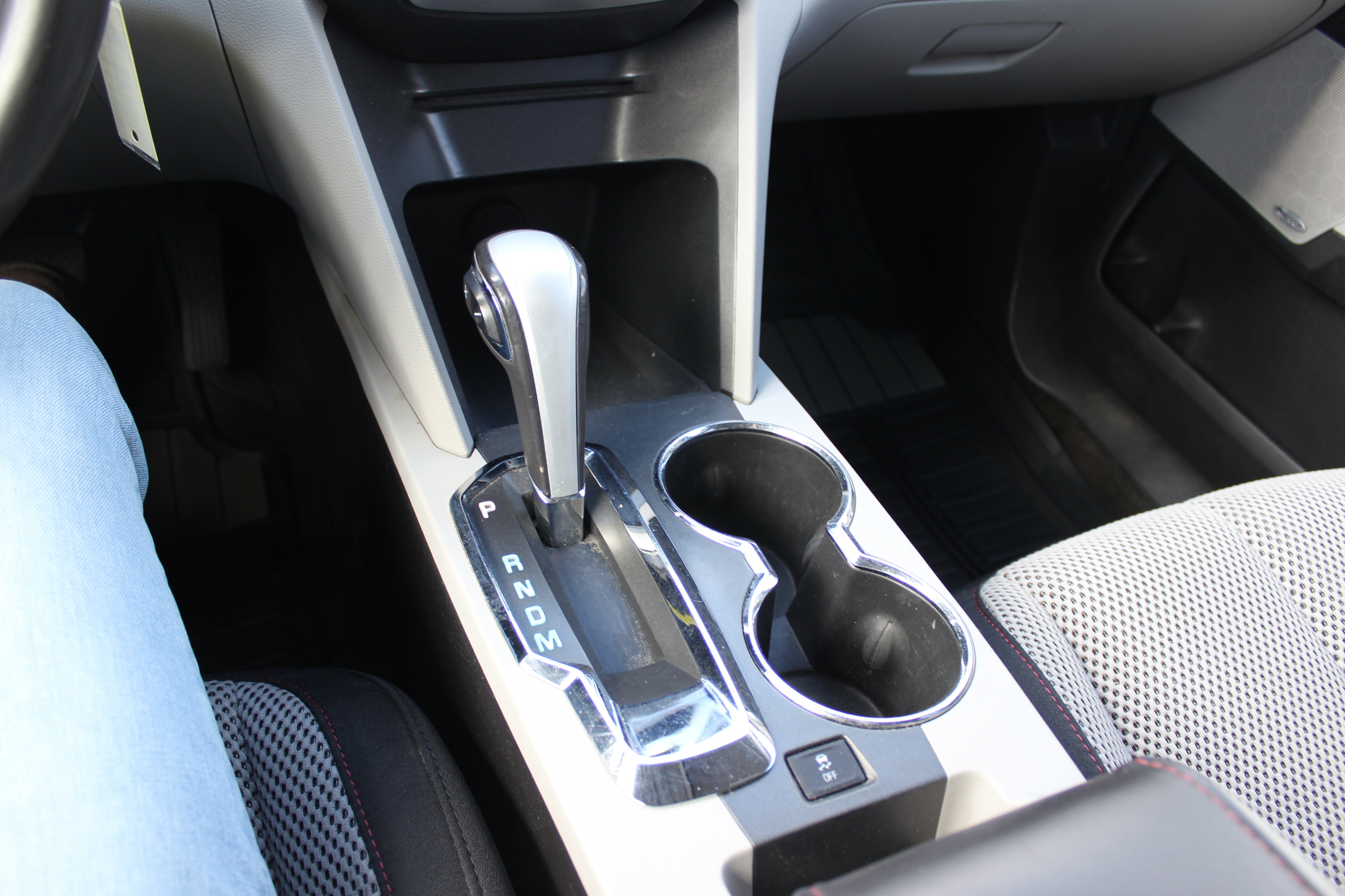 Used 2010 Chevrolet Equinox LT AWD/4WD image 8