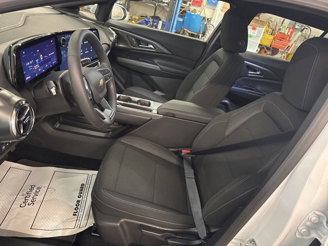 New 2026 Chevrolet Equinox EV LT image 11