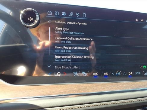 New 2026 Chevrolet Suburban High Country image 25