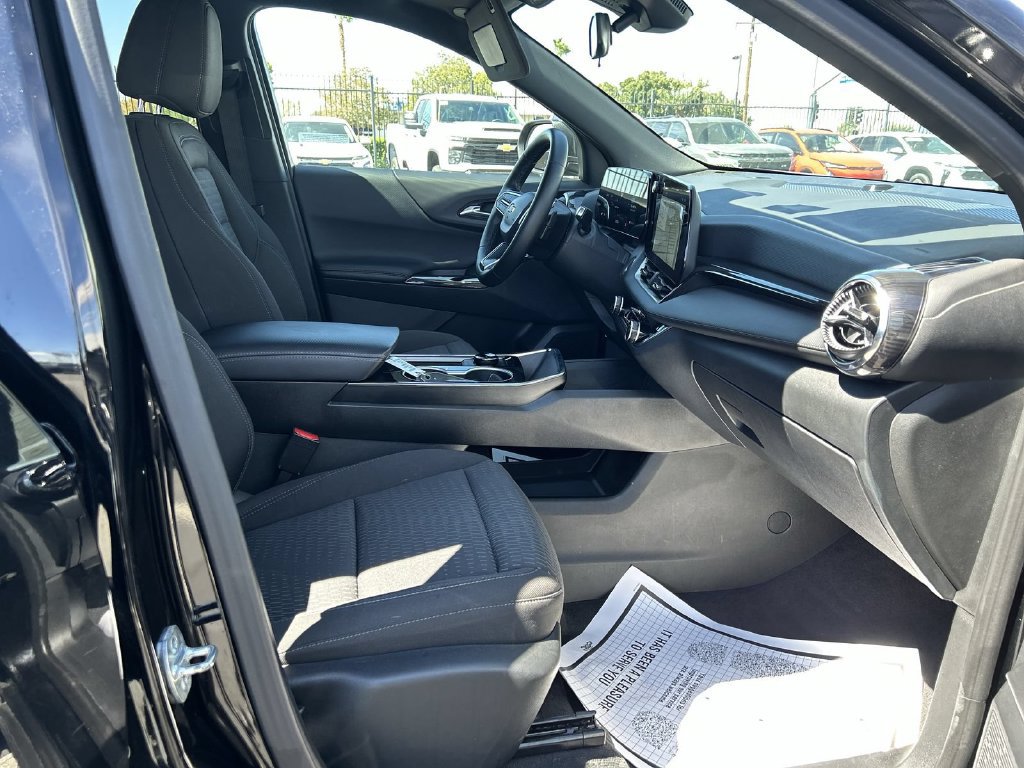 Certified 2026 Chevrolet Equinox LT FWD image 26