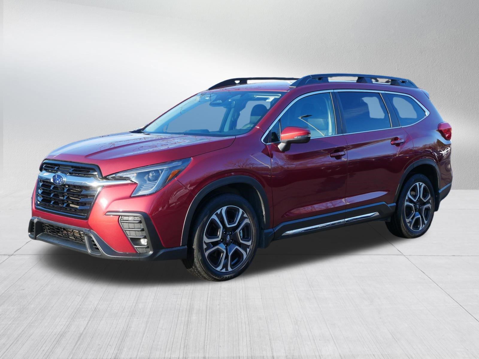 Used 2023 Subaru Ascent Limited image 3