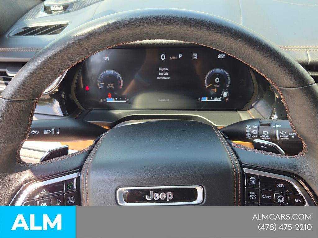 Used 2024 Jeep Grand Cherokee L Summit AWD/4WD image 27