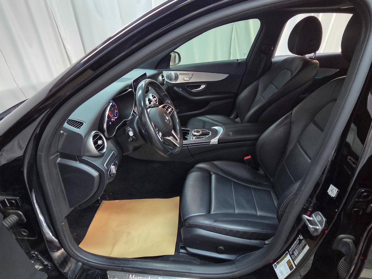 Used 2020 Mercedes-Benz C 300 4MATIC Sedan image 18