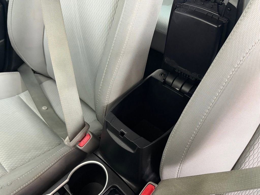 Used 2016 Toyota Corolla LE image 29