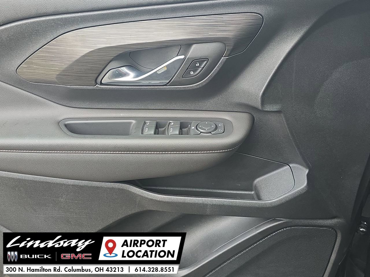 Used 2023 GMC Terrain SLE w/ Driver Convenience Package image 22