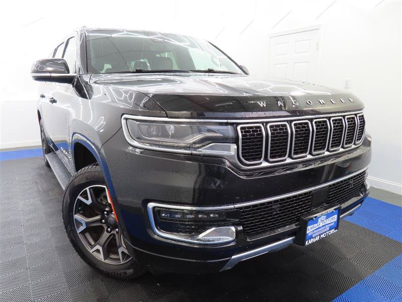 Used 2024 Jeep Wagoneer L Series III w/ Flexible Seating Group AWD/4WD image 2