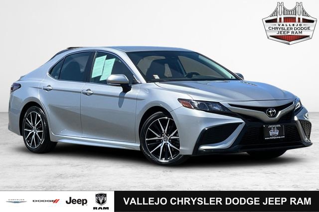 Used 2024 Toyota Camry SE w/ Cold Weather Package image 1