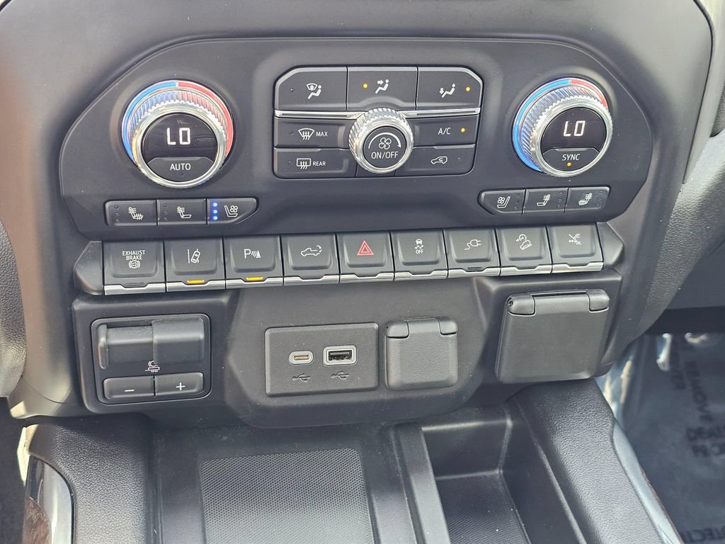Used 2021 GMC Sierra 3500 Denali w/ Denali Ultimate Package AWD/4WD image 35
