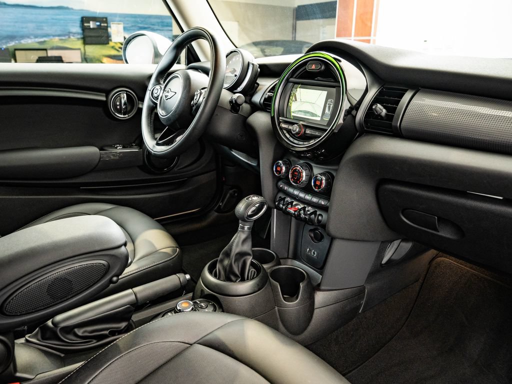 Used 2018 MINI Cooper 2-Door Hardtop FWD image 44