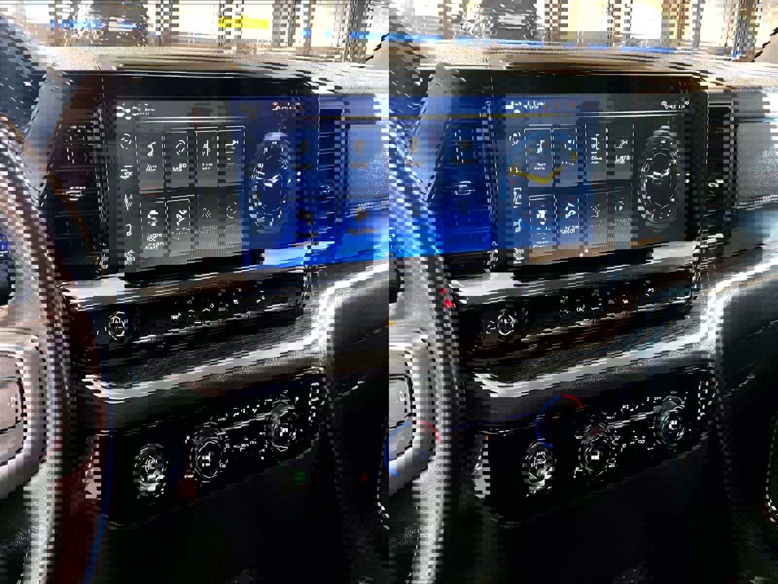 Used 2022 Chevrolet Silverado 1500 LT Trail Boss image 18