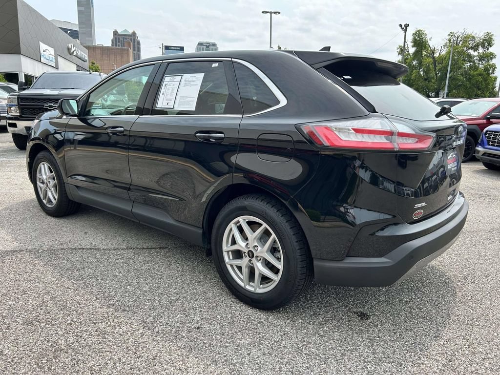 Used 2023 Ford Edge SEL AWD/4WD image 4